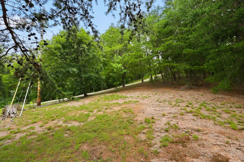 104 Crouch Lane Irvine KY 40336
