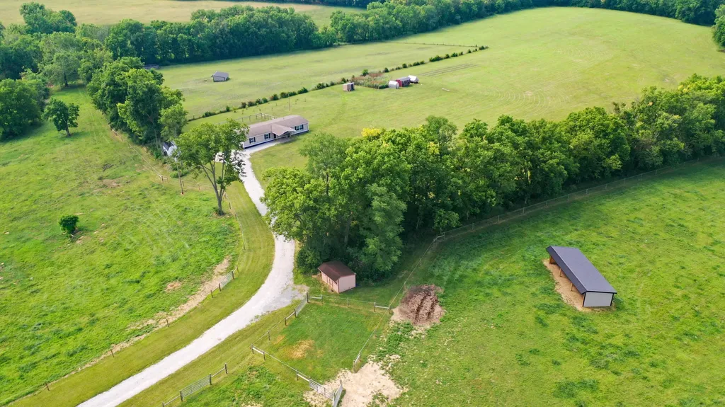 1679 Pleasant Spring Road Carlisle KY 40311