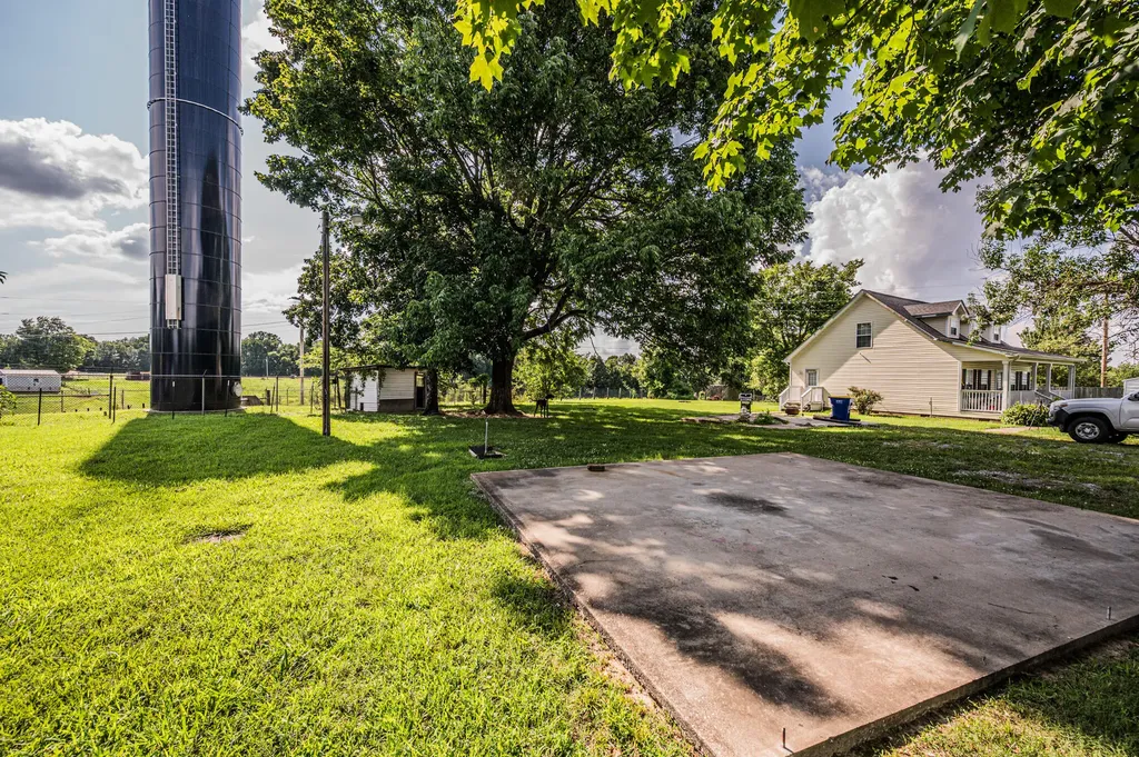 1575 Blue Level Providence Road Rockfield KY 42274