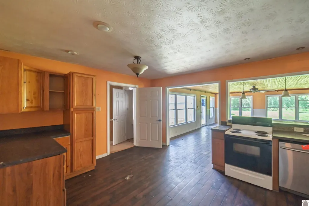 312 Anita Lane Ledbetter KY 42058