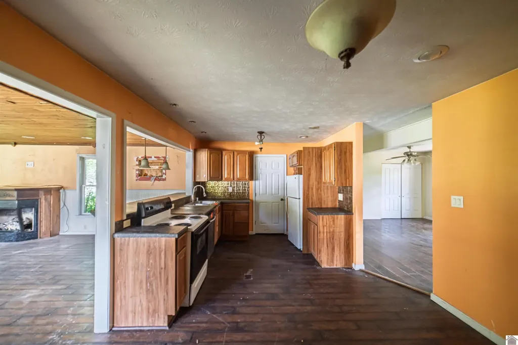 312 Anita Lane Ledbetter KY 42058