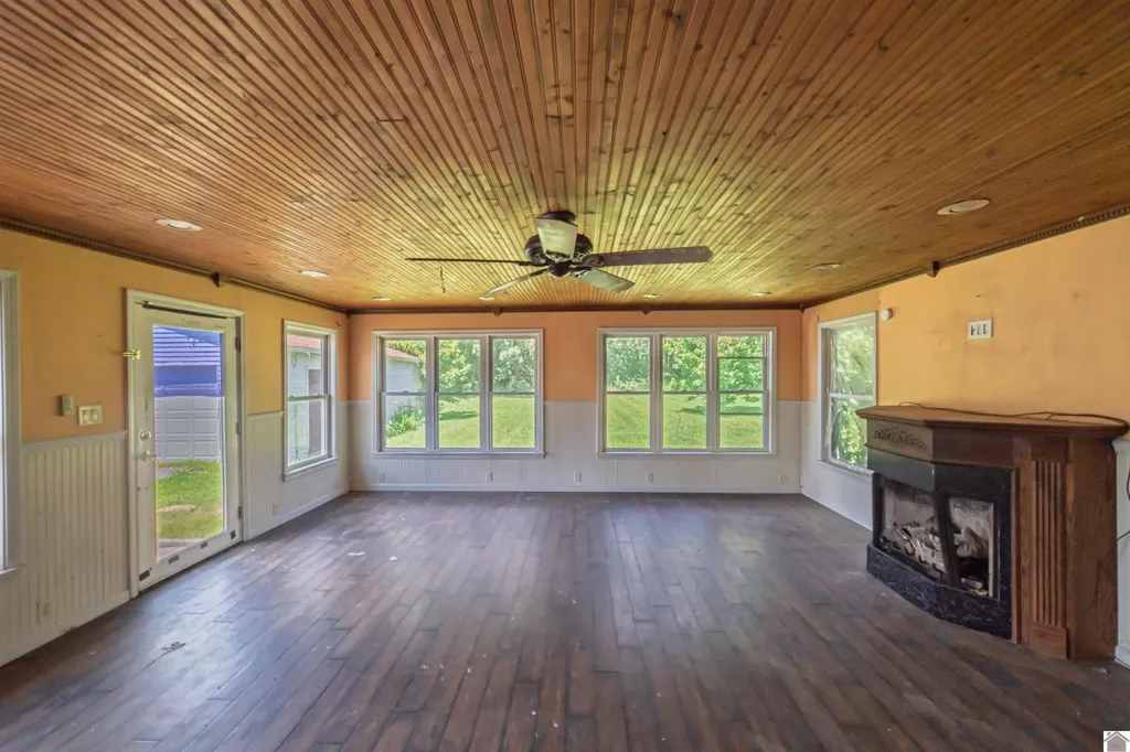 312 Anita Lane Ledbetter KY 42058