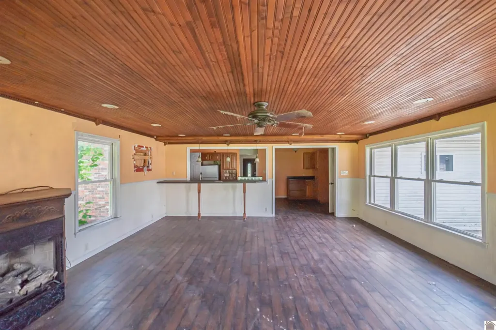 312 Anita Lane Ledbetter KY 42058