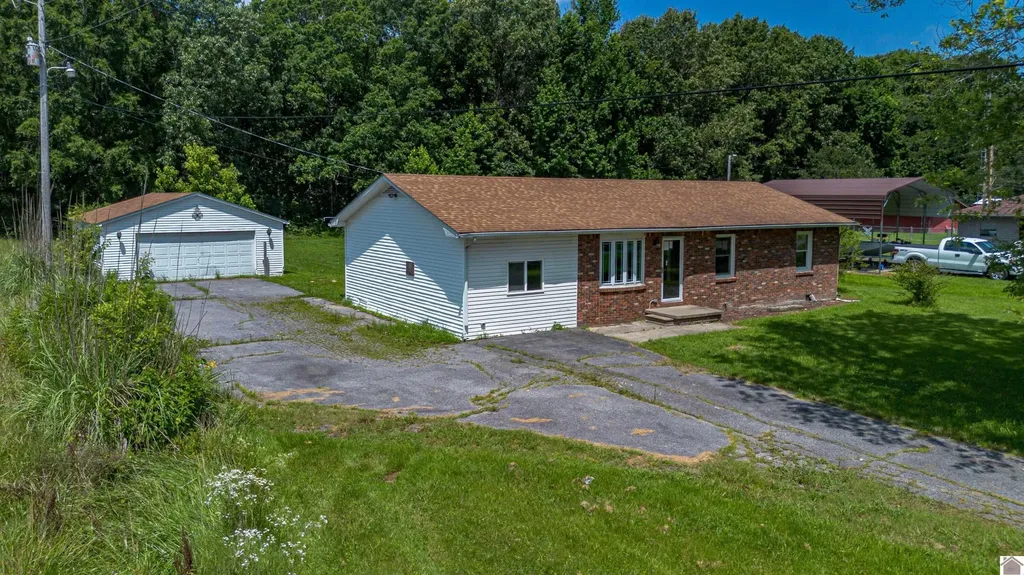 312 Anita Lane Ledbetter KY 42058