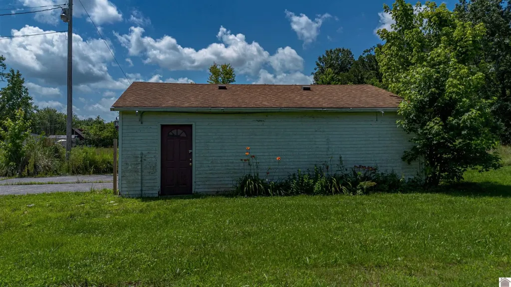 312 Anita Lane Ledbetter KY 42058