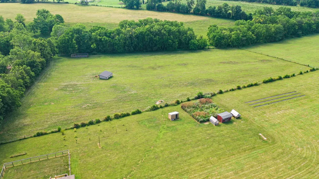 1679 Pleasant Spring Road Carlisle KY 40311
