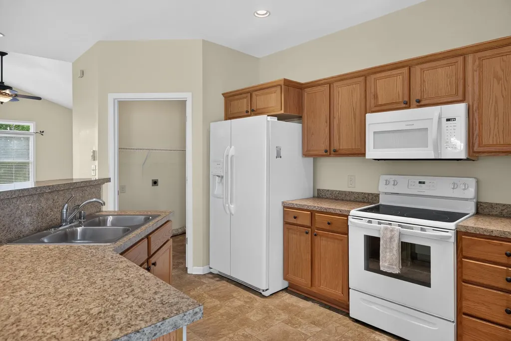 1717 Betty's Court Lexington KY 40505