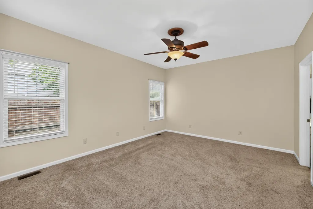 1717 Betty's Court Lexington KY 40505