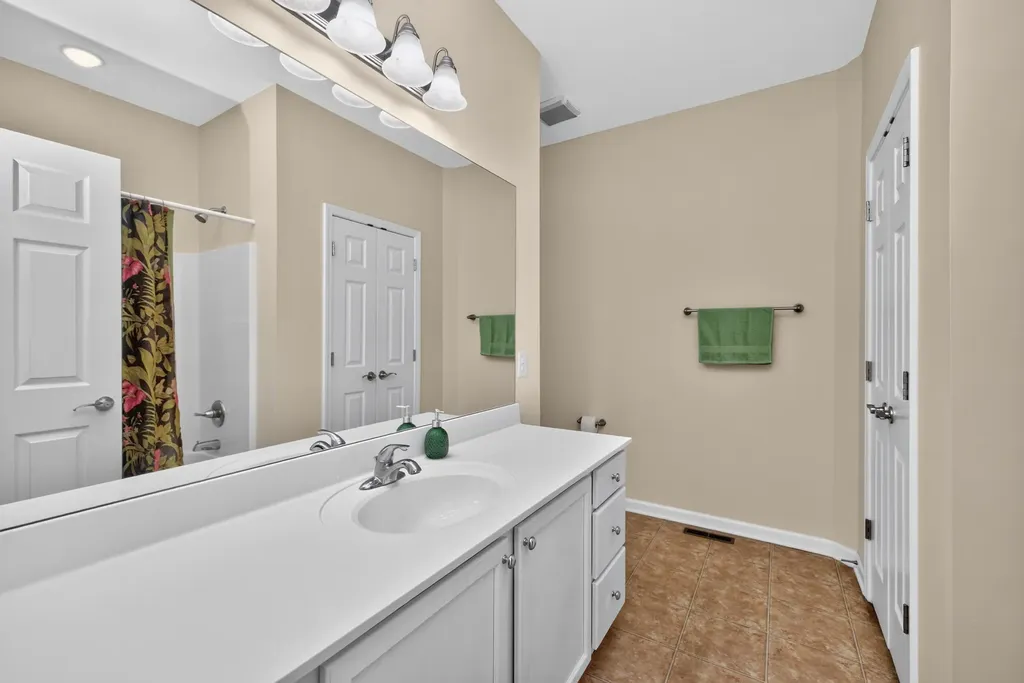 1717 Betty's Court Lexington KY 40505
