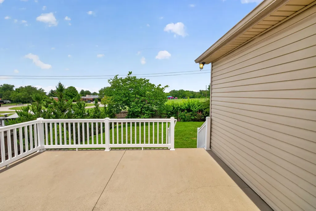 1717 Betty's Court Lexington KY 40505