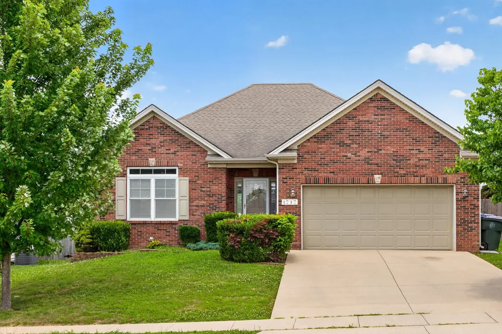 1717 Betty's Court Lexington KY 40505