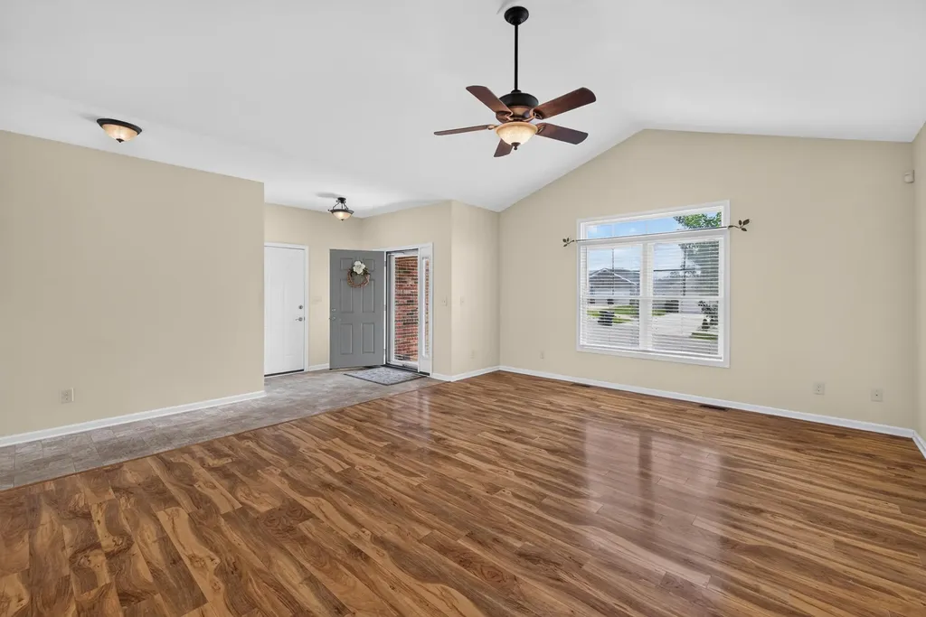 1717 Betty's Court Lexington KY 40505