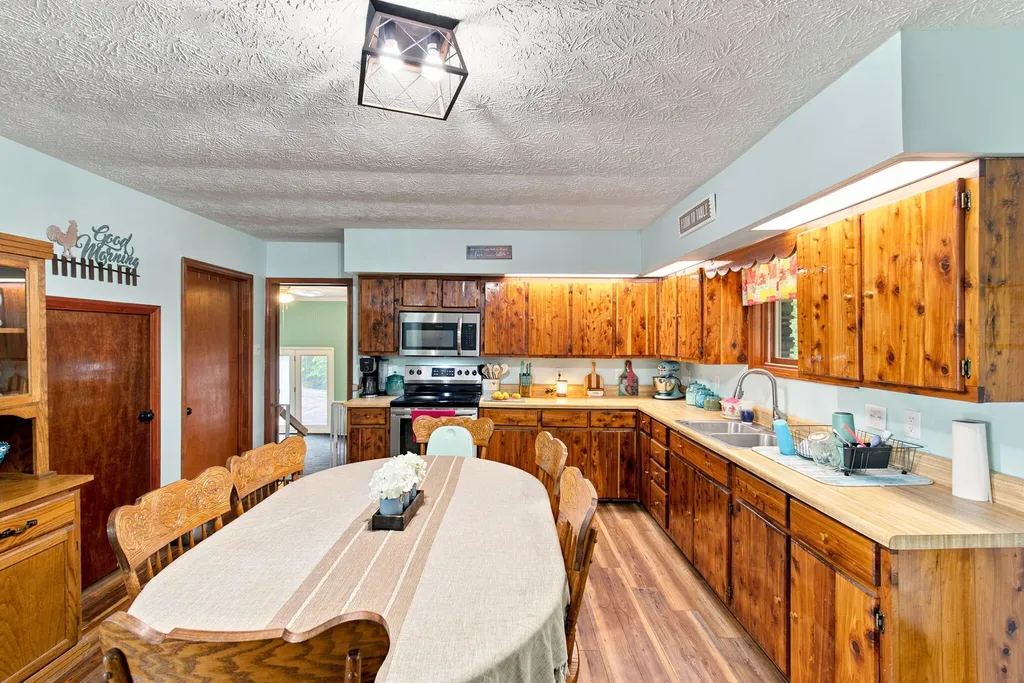 3245 State Highway 1284 Cynthiana KY 41031