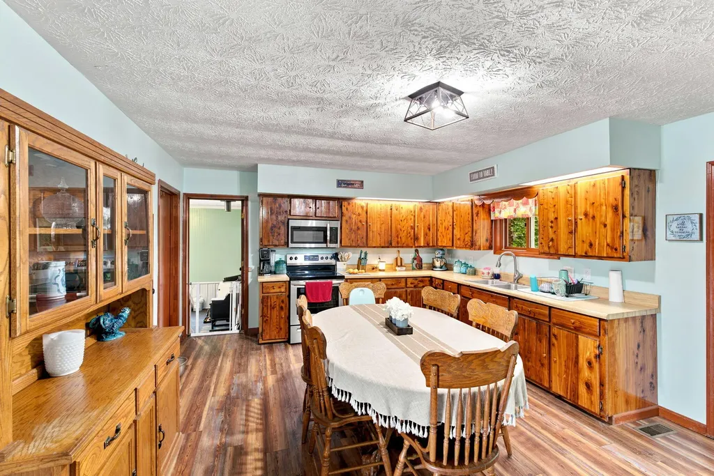 3245 State Highway 1284 Cynthiana KY 41031