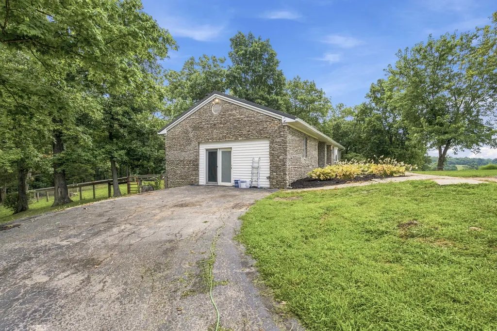 3245 State Highway 1284 Cynthiana KY 41031