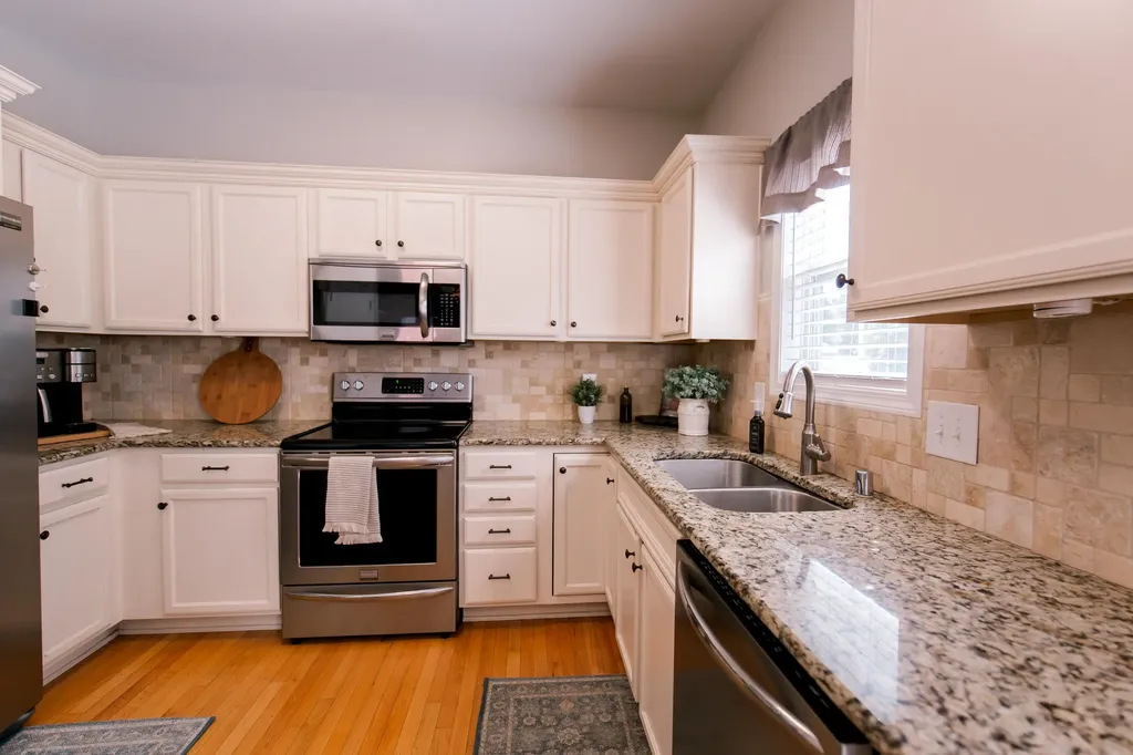 308 S Hill Road Versailles KY 40383