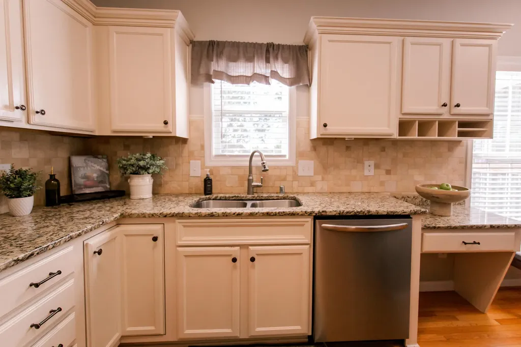 308 S Hill Road Versailles KY 40383