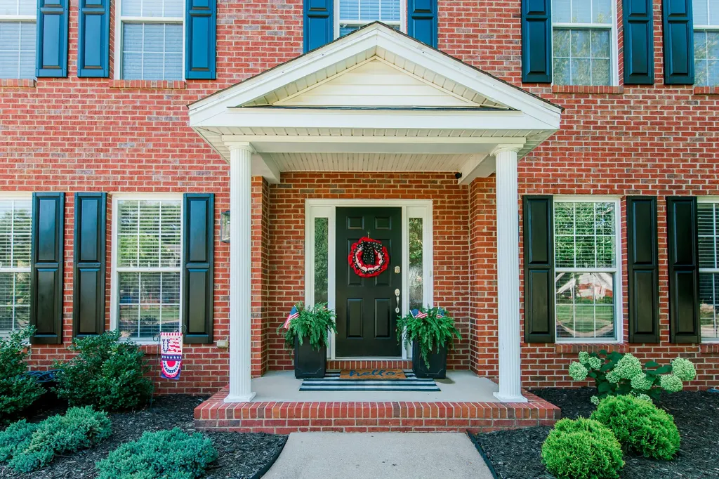 308 S Hill Road Versailles KY 40383