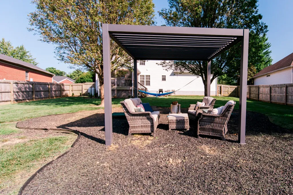 308 S Hill Road Versailles KY 40383