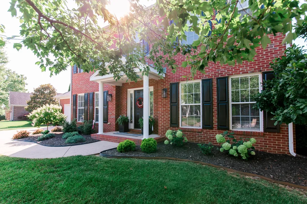 308 S Hill Road Versailles KY 40383