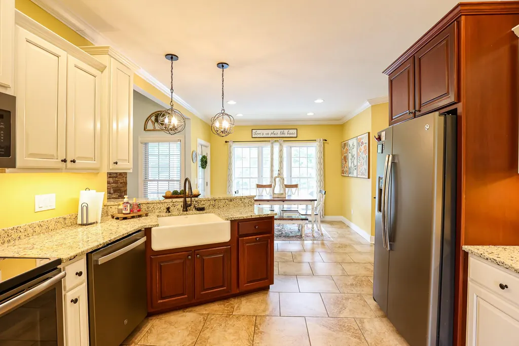 157 Alben Drive Benton KY 42025