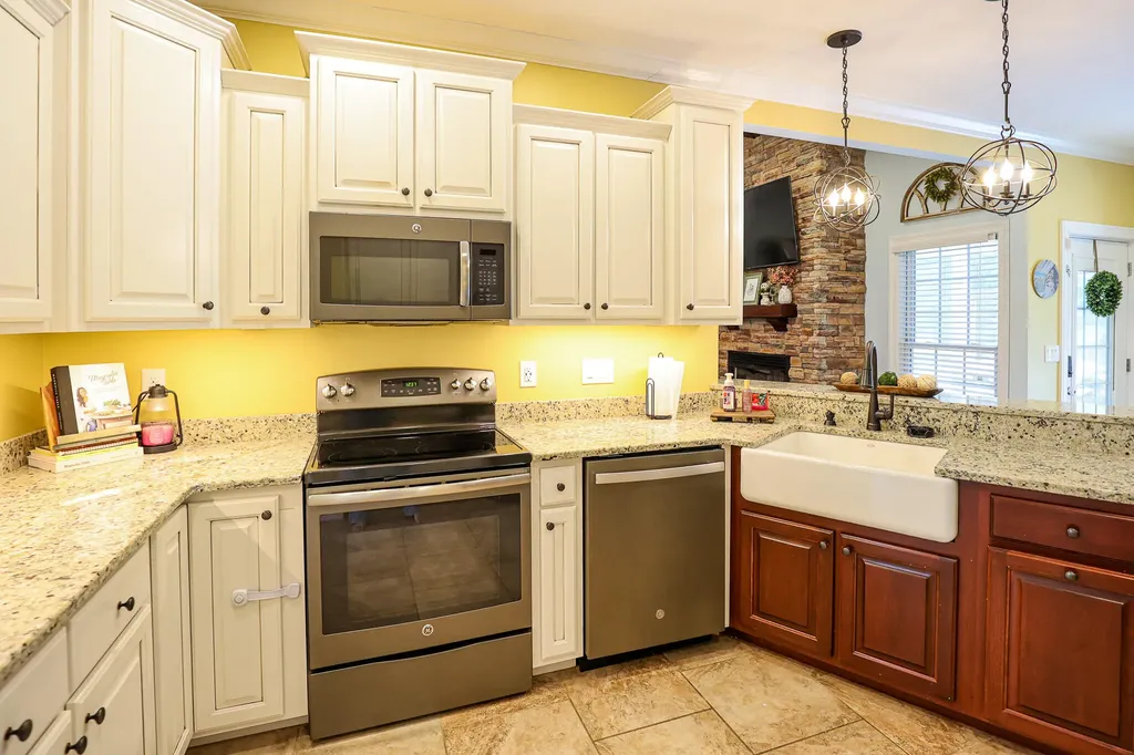 157 Alben Drive Benton KY 42025