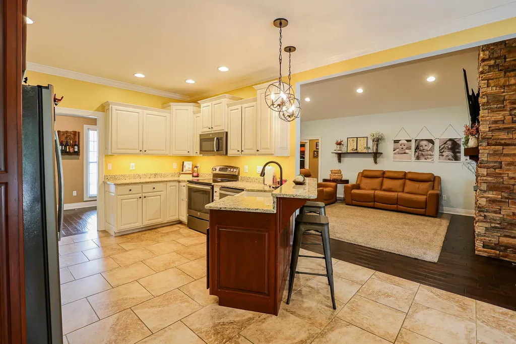 157 Alben Drive Benton KY 42025