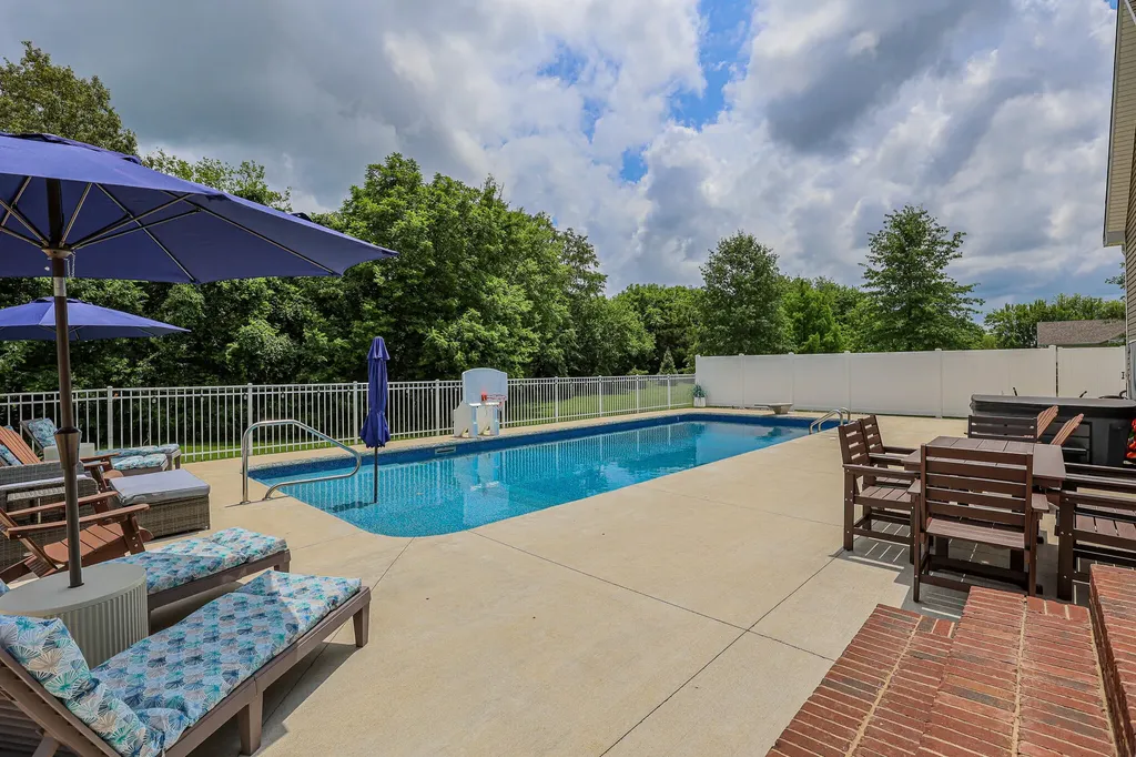 157 Alben Drive Benton KY 42025