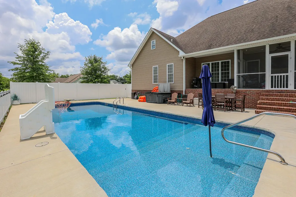 157 Alben Drive Benton KY 42025