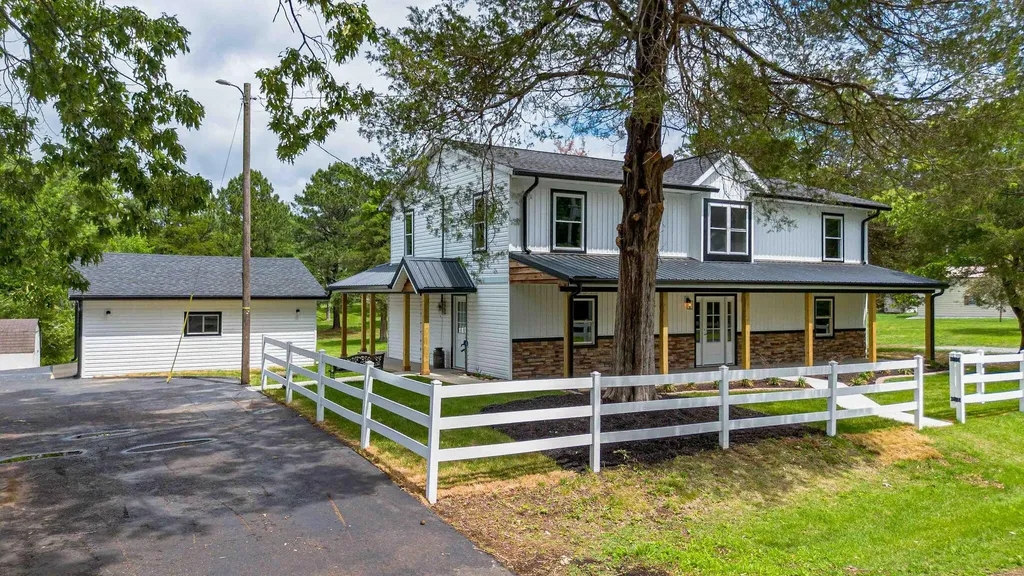 3259 Big Bear Highway Benton KY 42025