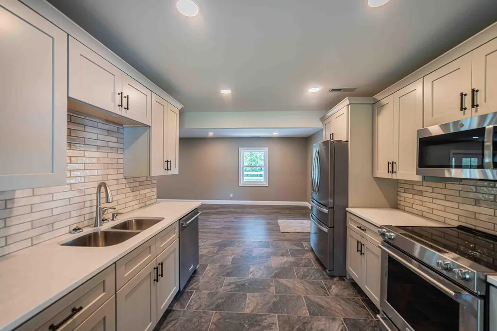 3259 Big Bear Highway Benton KY 42025