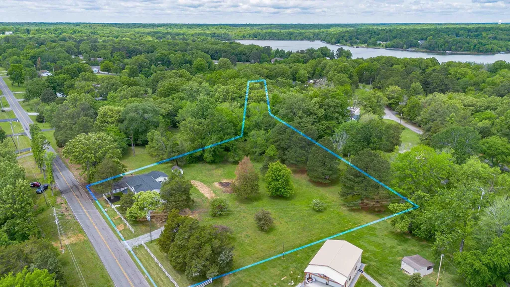 3259 Big Bear Highway Benton KY 42025