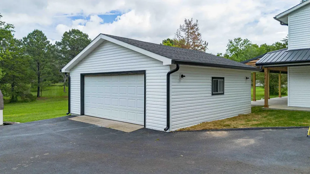 3259 Big Bear Highway Benton KY 42025
