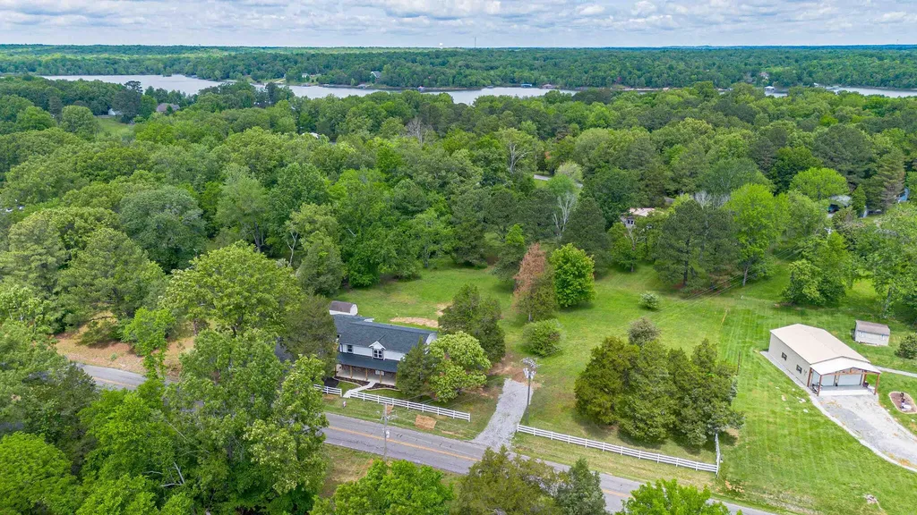 3259 Big Bear Highway Benton KY 42025