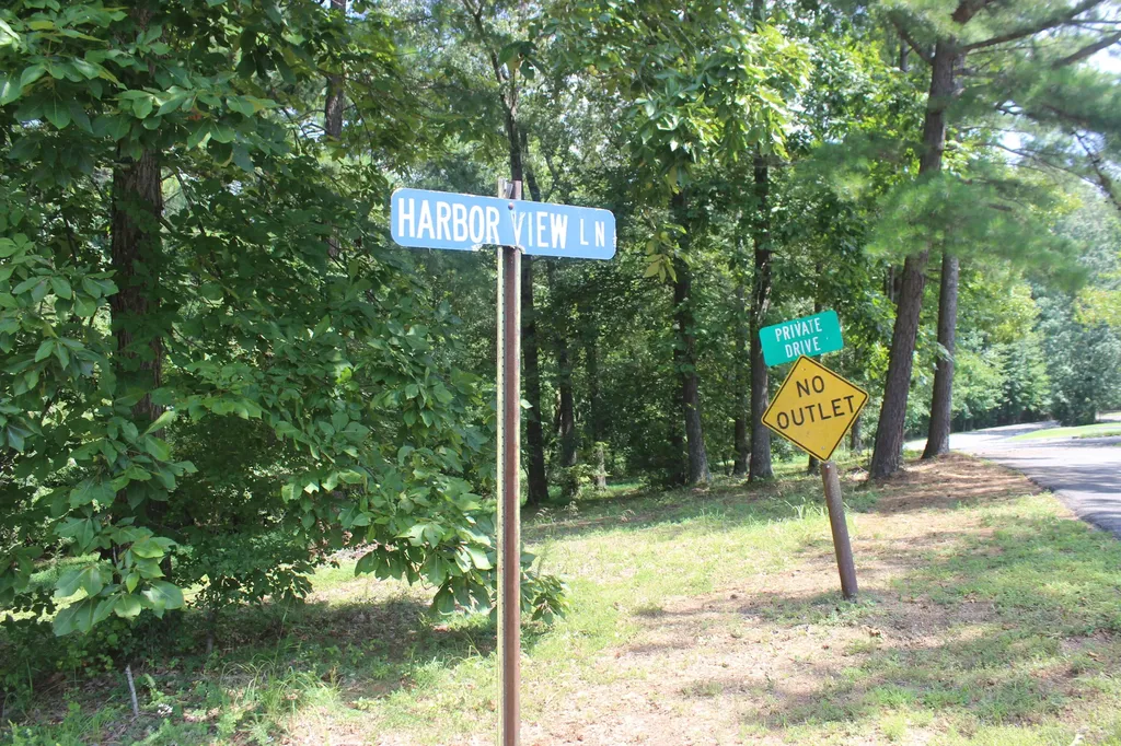 15 Harborview Lane Benton KY 42025