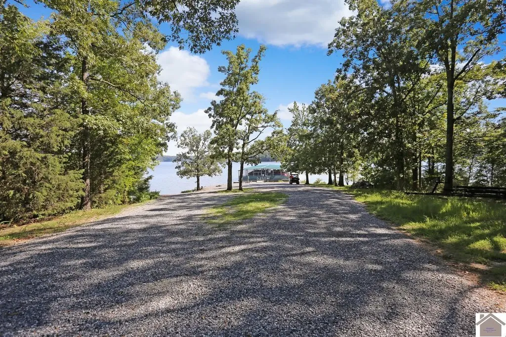 15 Harborview Lane Benton KY 42025