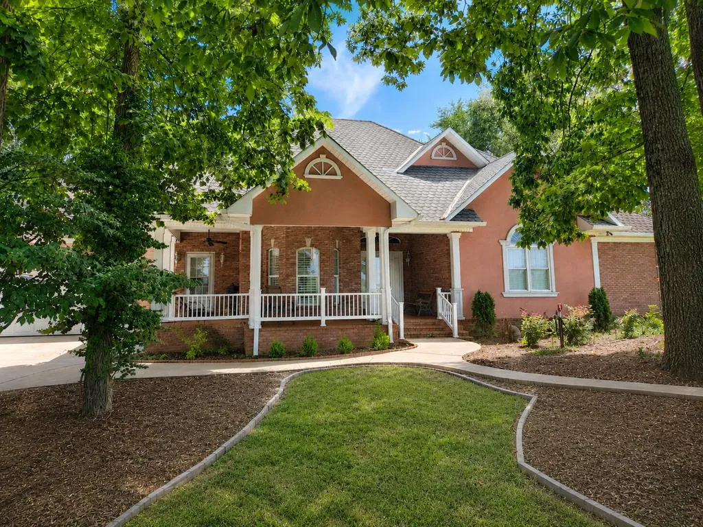 2933 Trace Creek Church Road Mayfield KY 42066