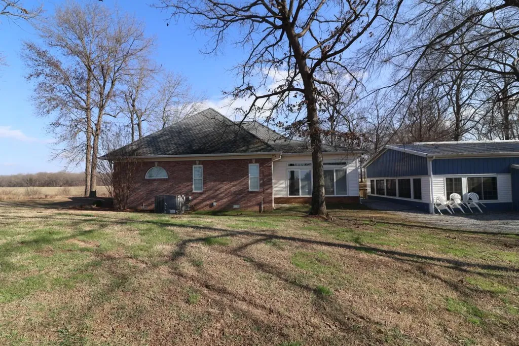 2933 Trace Creek Church Road Mayfield KY 42066