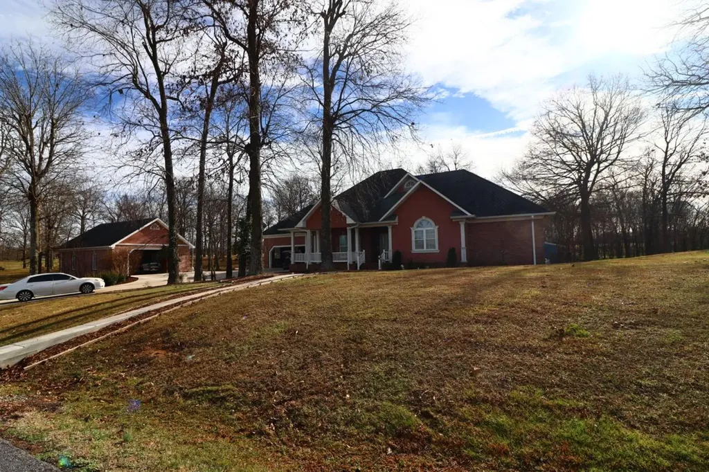 2933 Trace Creek Church Road Mayfield KY 42066
