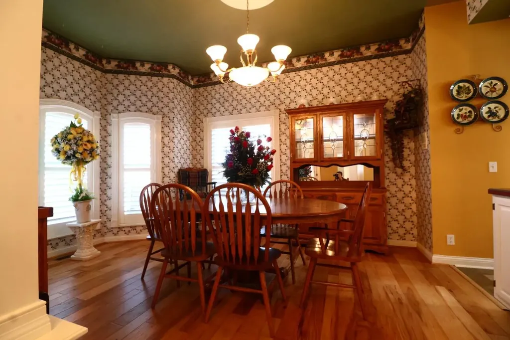 2933 Trace Creek Church Road Mayfield KY 42066