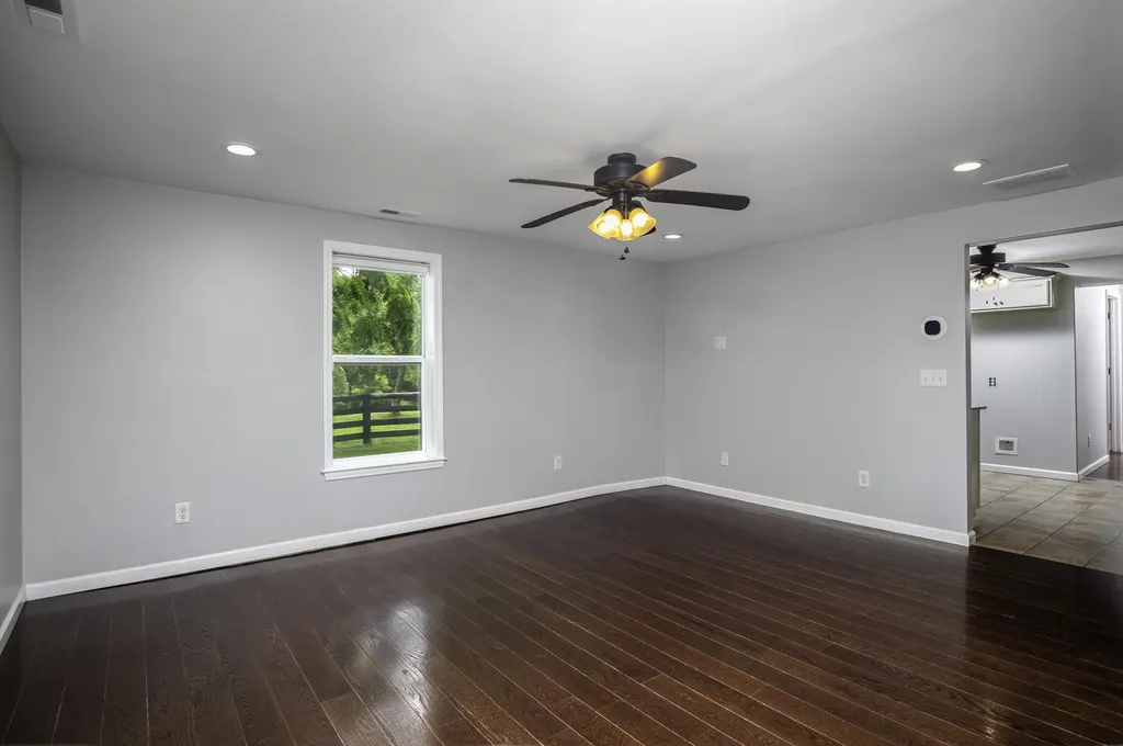 5977 Mount Sterling Road Winchester KY 40391