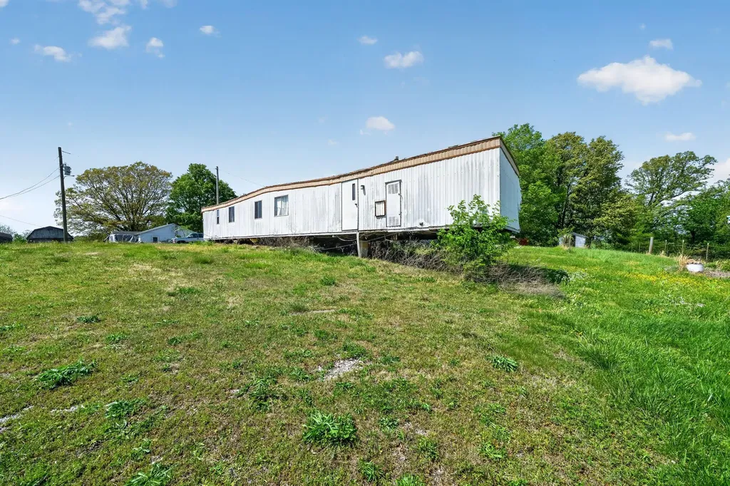 1549 Golo Road Mayfield KY 42066
