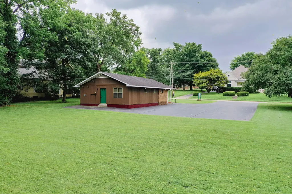 505 Hopkinsville Street Princeton KY 42445