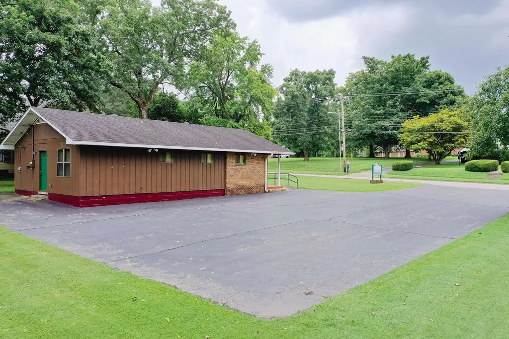 505 Hopkinsville Street Princeton KY 42445