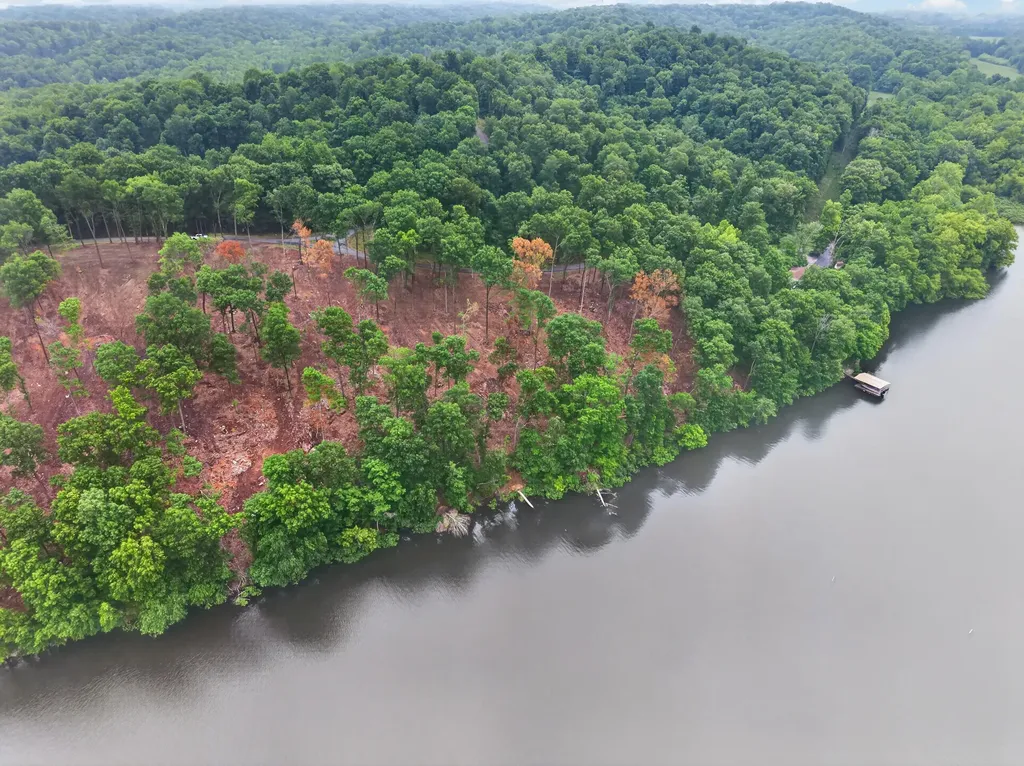 Lot 10 Elwood Road Eddyville KY 42038
