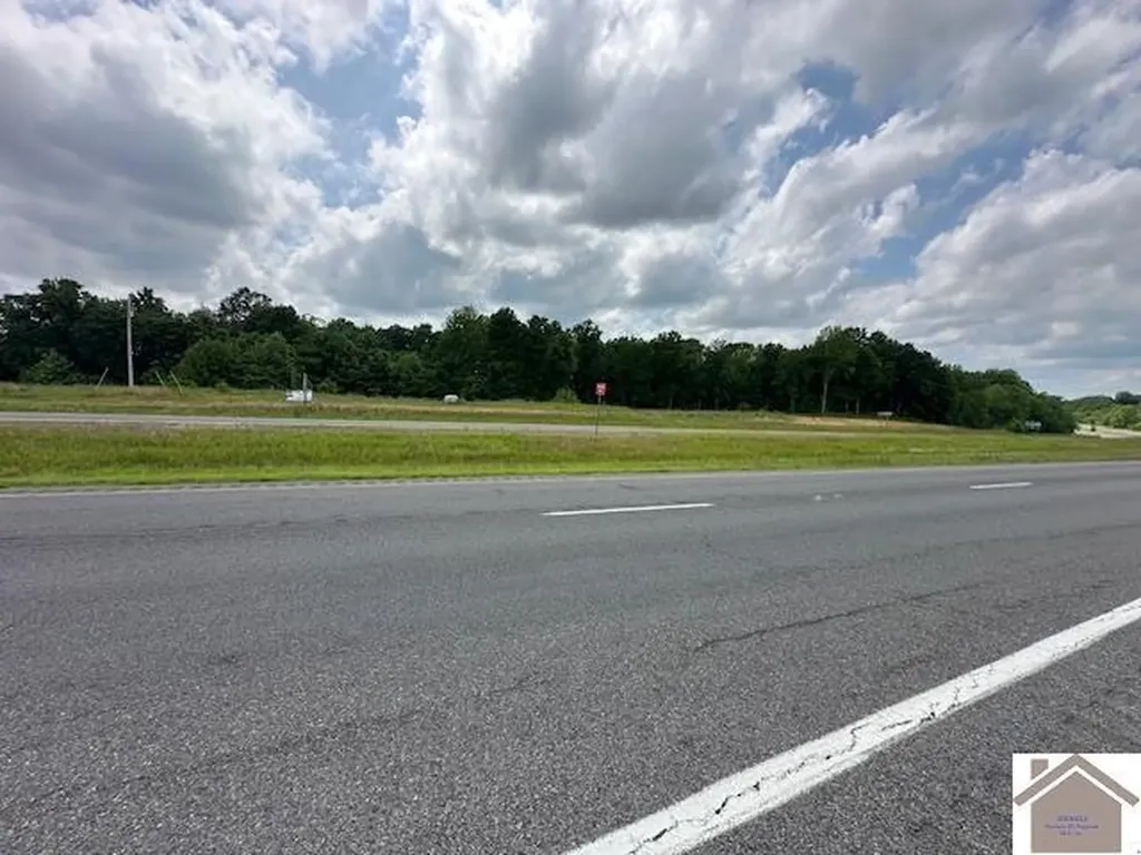 552 Toy York Benton KY 42025
