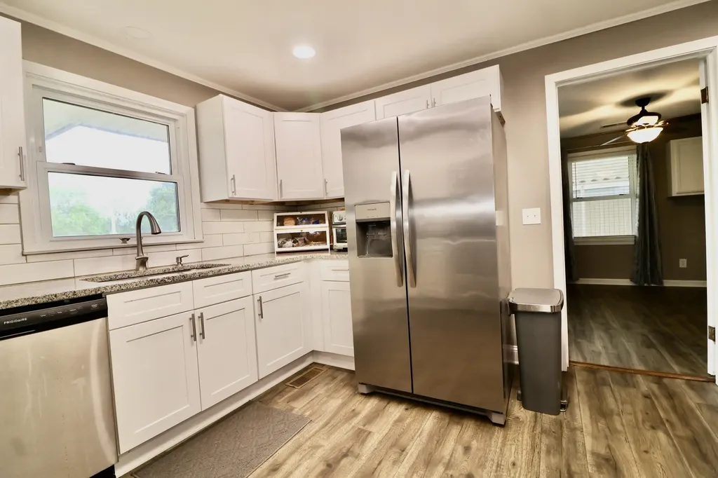 2614 Kentucky 121 South Murray KY 42071