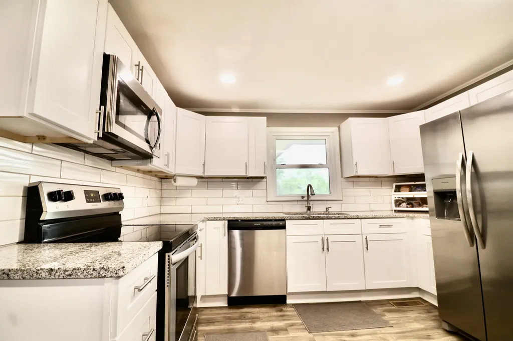 2614 Kentucky 121 South Murray KY 42071