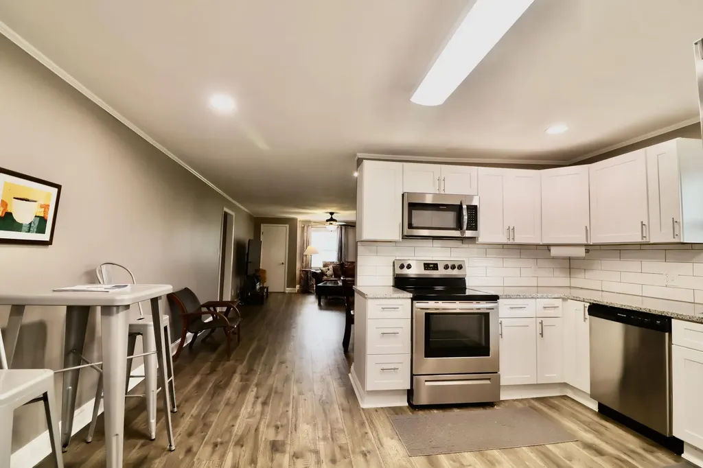 2614 Kentucky 121 South Murray KY 42071