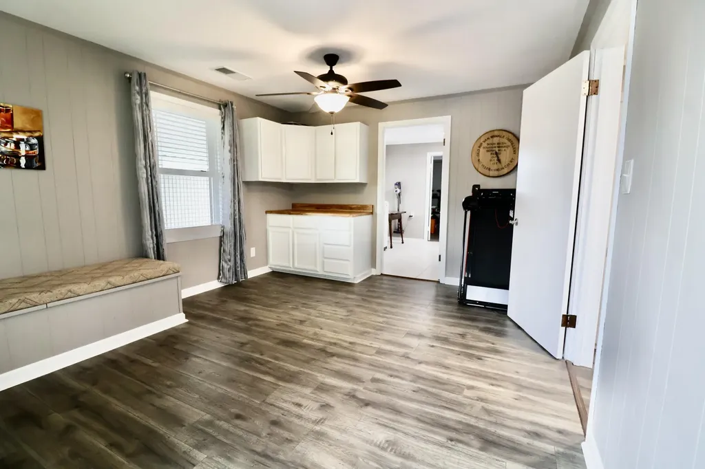 2614 Kentucky 121 South Murray KY 42071